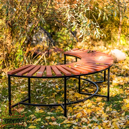 Скамейка полукруглая для сада