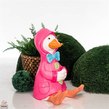Садовая фигура утёнок розовый