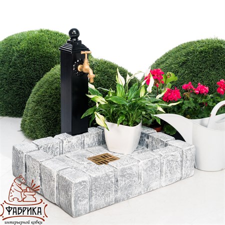 Садовая колонка с поддоном