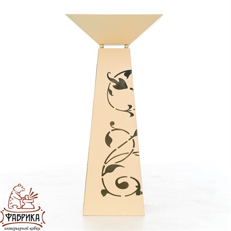 уличный металлический вазон