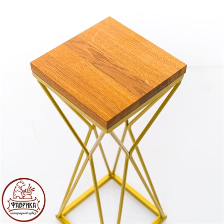 из металла и дерева